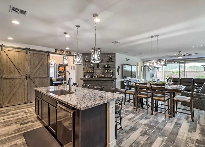 Heated Pool + Putting Green: Retreat!