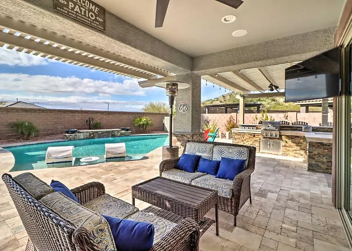 Holiday home Heated Pool + Putting Green: Retreat! *