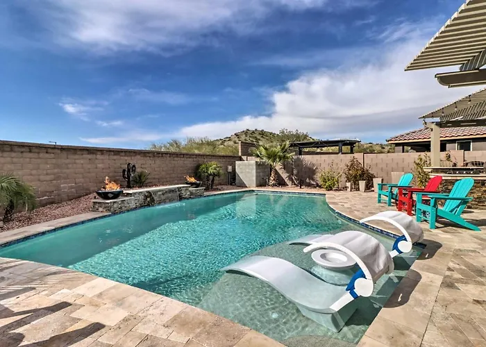 Holiday home Heated Pool + Putting Green: Retreat! Goodyear
