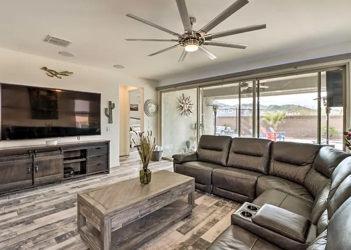 Heated Pool + Putting Green: Retreat!