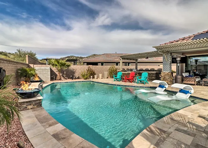 Heated Pool + Putting Green: Retreat! *